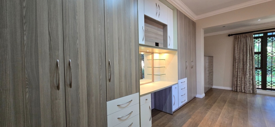 5 Bedroom Property for Sale in Stilfontein Ext 4 North West